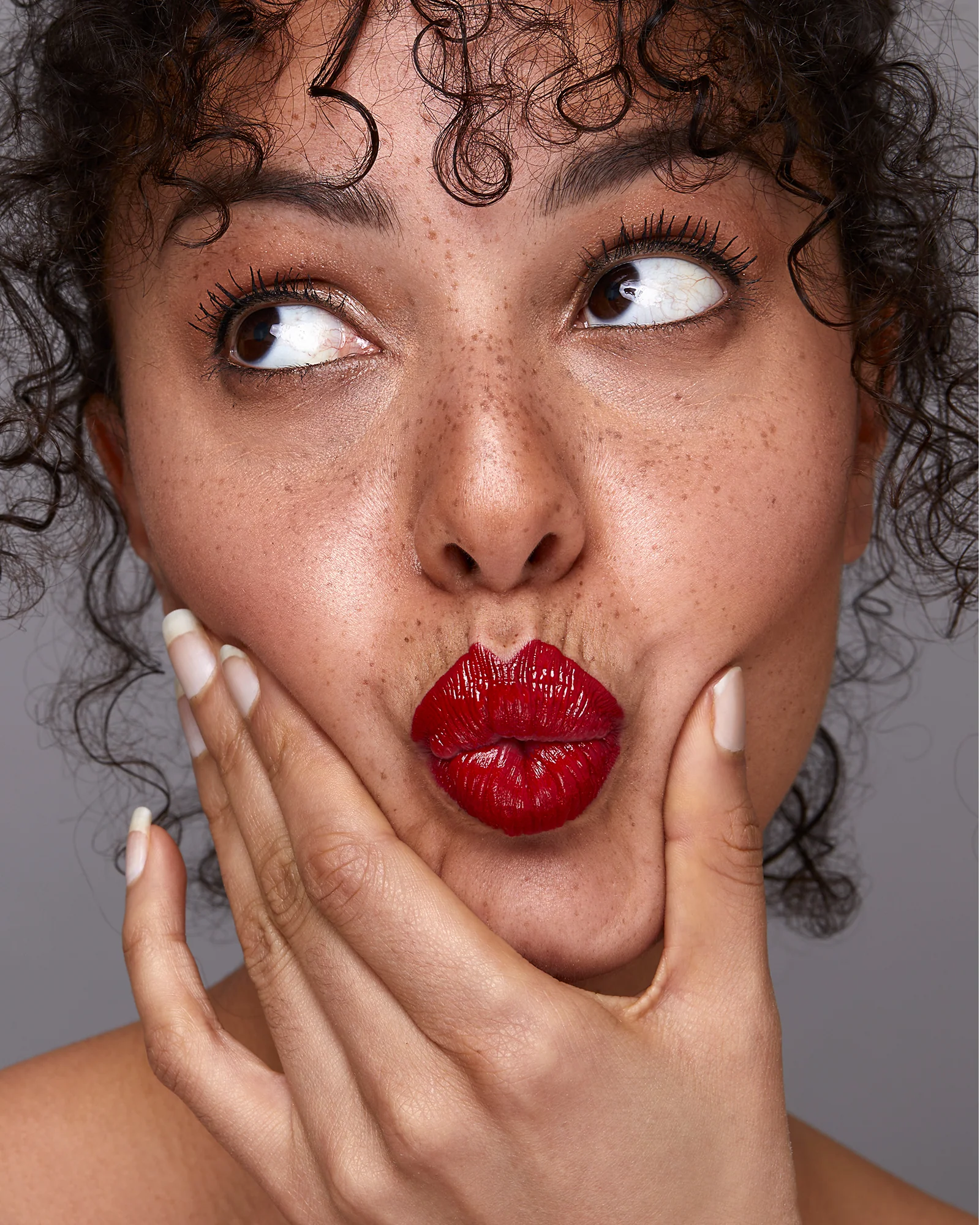 Lip Colour Crimson - Image 4