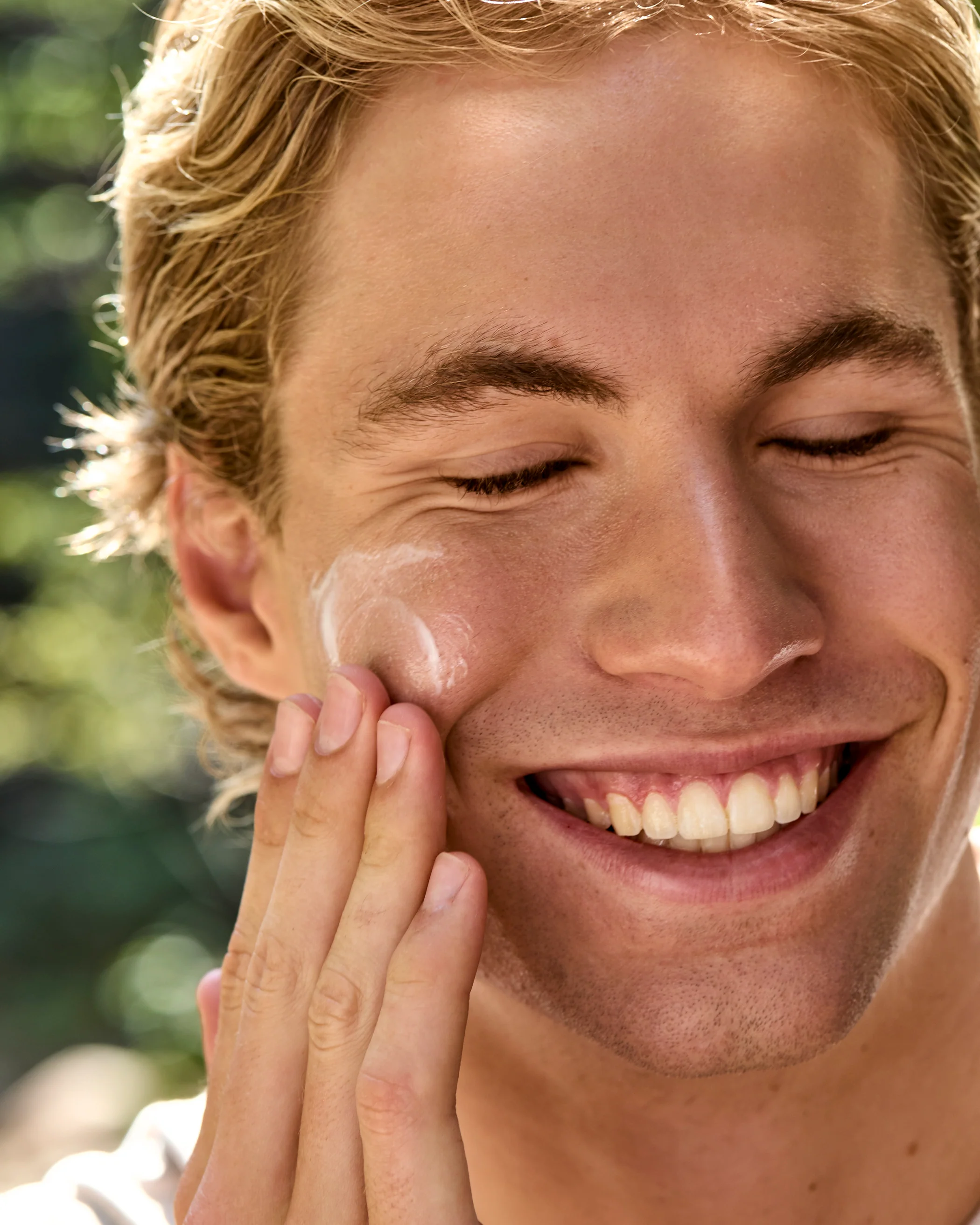 Oil Free Moisturiser - Image 3